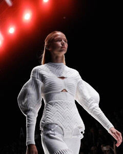 Дизайнеры смогут компенсировать половину затрат за участие в Mercedes-Benz Fashion Week Russia