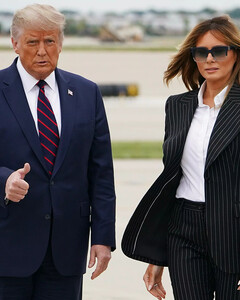 Теперь Дональда и Меланию Трамп можно пригласить на ваше торжество за деньги