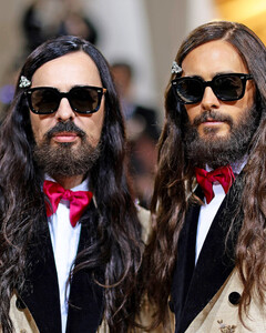 Двое из ларца: по случаю Met Gala Джаред Лето и Алессандро Микеле стали близнецами