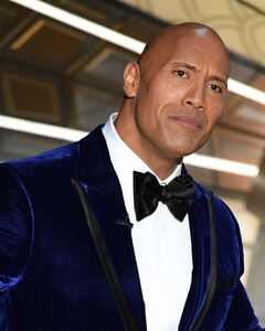 Спасибо, но нет! Дуэйн «Скала» Джонсон отказался от роли ведущего премии «Эмми»