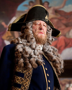 Daily Telegraph выплатит Джеффри Рашу $2 млн