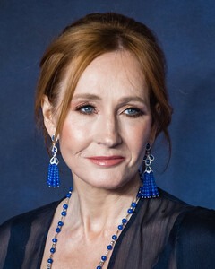 Джоан Роулинг призналась, что пережила сексуальное насилие