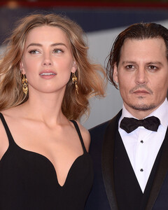 Джонни Депп обвиняет Эмбер Хёрд в удержании денег, обещанных на благотворительность