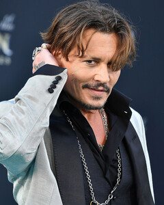 Джонни Депп: «Называть себя голливудской знаменитостью гротескно»