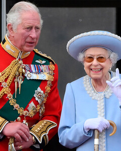 Почему траур после похорон королевы Елизаветы II будет продолжаться ещё 7 дней?