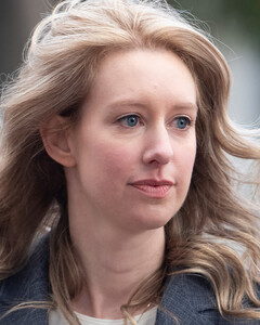 Внимание мошенница!: основательницу Theranos Элизабет Холмс признали виновной в крупном обмане здравоохранения США