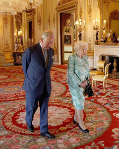 Елизавета II против идеи принца Чарльза превратить Букингемский дворец в круглогодичный музей