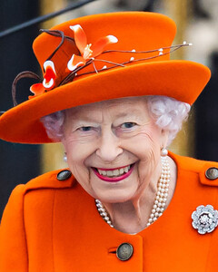 Королева Елизавета II выздоровела и готова провести Рождество в Сандрингеме!