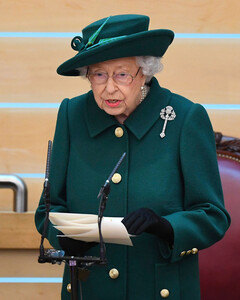 Как прошло первое публичное выступление Елизаветы II после смерти принца Филиппа