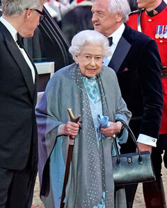 Елизавета II отметила свой юбилей правления в компании Тома Круза и Хелен Миррен