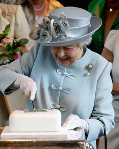 Какие необычные подарки Елизавета II получала в день рождения