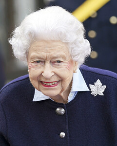 Никто не вечен: Елизавета II собирается отречься от престола