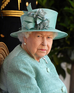 Букингемский дворец отрицает, что королева Елизавета II пыталась скрыть своё состояние