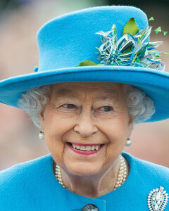 Погоня за вечной молодостью: как Елизавета II поддерживает себя в форме?