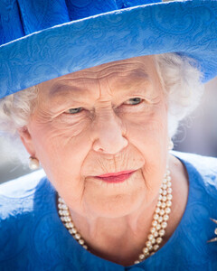 Какой титул Елизавета II запретила давать своим потомкам?