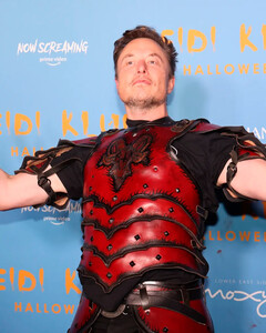 Илон Маск хочет, чтобы сотрудники Twitter работали 84 часа в неделю