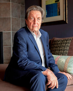 Отца Илона Маска обвинили в сексуальном насилии и педофилии