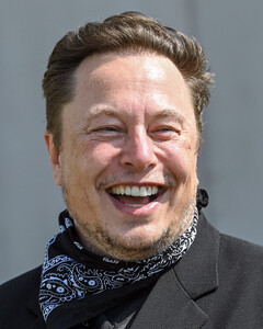 Илон Маск заработал $156 млн на Twitter