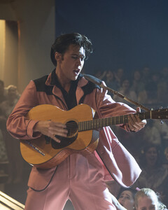 Рок-н-ролл никогда не умрёт: в сети появился первый трейлер фильма «Элвис»