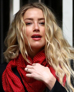 Эмбер Херд присвоила чужую историю об изнасиловании