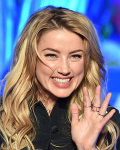 Эмбер Хёрд будет получать за речь на мероприятиях по 25 тысяч долларов