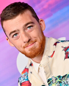 Не стало звезды сериала «Эйфория» Ангуса Клауда