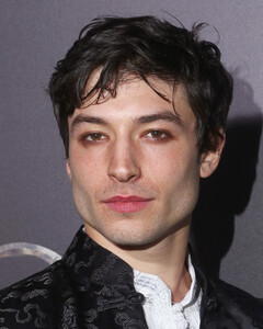 Эзра Миллер арестован за нарушение общественного порядка на Гавайях