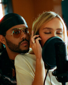 Трейлер сериала «Кумир» доказывает, что героиня Лили-Роуз Депп зависима от лидера в исполнении The Weeknd