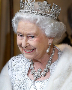 Насколько богаты Елизавета II и члены королевской семьи