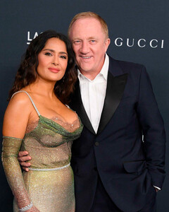 Сальма Хайек трогательно поздравила любимого мужа Франсуа-Анри Пино с днём рождения