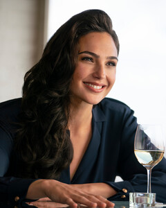 Галь Гадот рассказала, что её муж и дети тоже снялись в «Чудо-женщине: 1984»