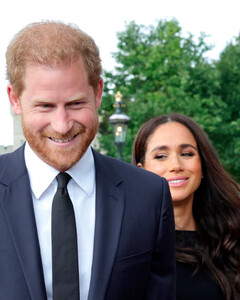 Принц Гарри и Меган Маркл впервые провели время с Джорджем, Шарлоттой и Луи