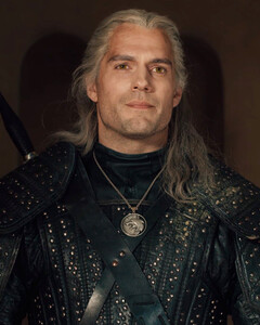 На съёмках «Ведьмака» Генри Кавилл сильно повредил ногу