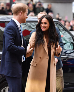 Герцог и герцогиня Сассекские откажутся от своих титулов