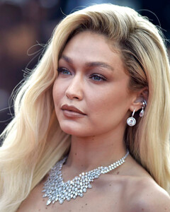 Джиджи Хадид прервала молчание по поводу ситуации в Израиле