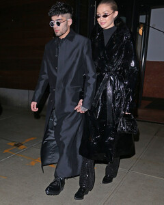 Одетые в едином стиле