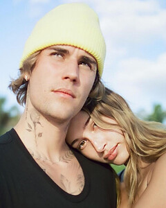 Хейли Бибер вступилась за Джастина после того, как его обвинили в абьюзе