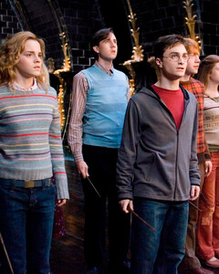 Прощайте мечты о Хогвартсе: фильмы о Гарри Поттере исчезнут из российских онлайн-кинотеатров