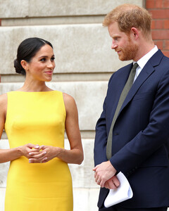 Гарри и Меган нанимают звёздного финансового консультанта