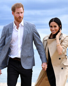 «Они часто ссорятся»: как справляются с семейными проблемами принц Гарри и Меган Маркл?