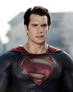 Прощай, Ведьмак: Генри Кавилл официально подтвердил своё возвращение к роли Супермена