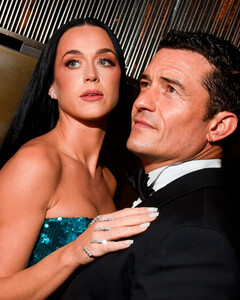 Как Кэти Перри переживает расставание с Орландо Блумом?