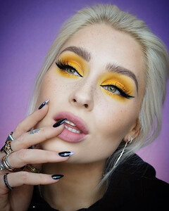 В NYX Россия с рекламного постера удалили накрашенного мужчину