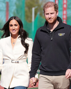 Идти в ногу с Сассекскими: документальный сериал о принце Гарри и Меган Маркл выйдет на Netflix