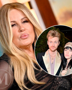 Дженнифер Кулидж больше всего веселилась на свадьбе родителей Билли Айлиш и Финнеаса О'Коннелла