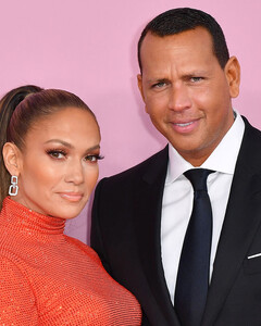 Дженнифер Лопес разорвала бизнес-партнёрство с Алексом Родригесом из-за Бена Аффлека