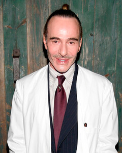 Джон Гальяно пытается простить себя за антисемитские и расистские высказывания 2011 года