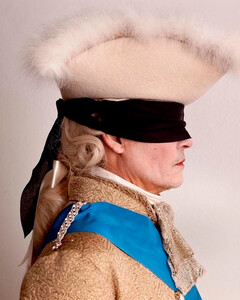 Реванш! Джонни Депп предстал в образе Людовика XV для нового фильма