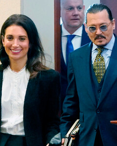 Джонни Депп и его новая девушка Джоэлль Рич уже давно скрывались от посторонних глаз