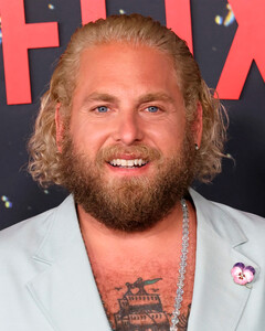 Джона Хилл и его подруга Оливия Миллар стали родителями